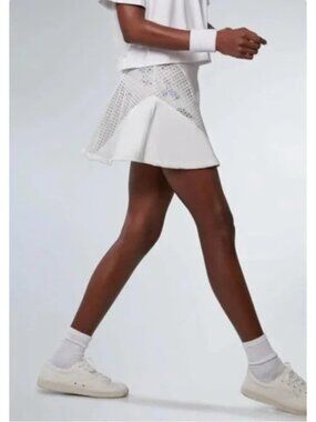 Tuckernuck TNUCK Sport White/Fresh Buds Perforated Skort/Skirt sz S Tennis Prep